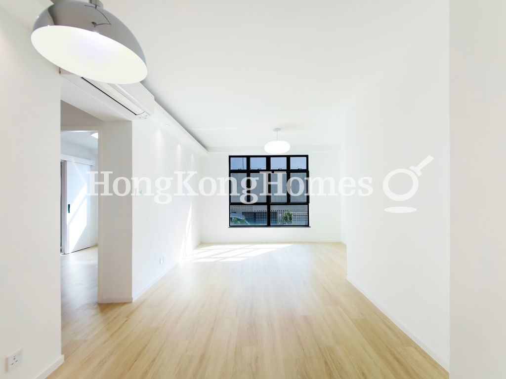Living and Dining Room — CNT Bisney, Pokfulam