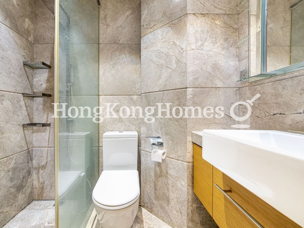 Ensuite Bathroom — The Met. Sublime, Sai Ying Pun