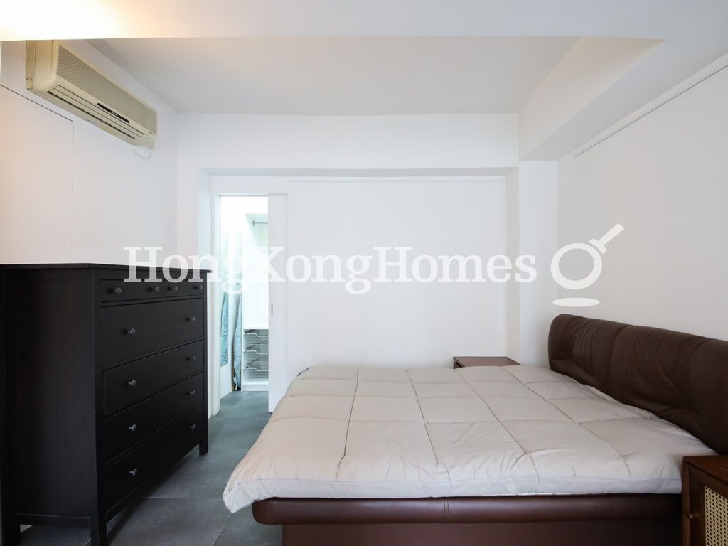 Sleeping Area — Kai Fung Building, Sheung Wan