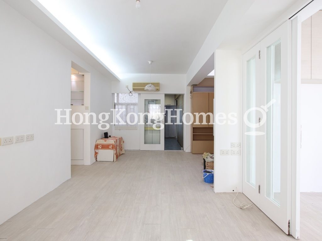 Living and Dining Room — Park View Mansion, North Point