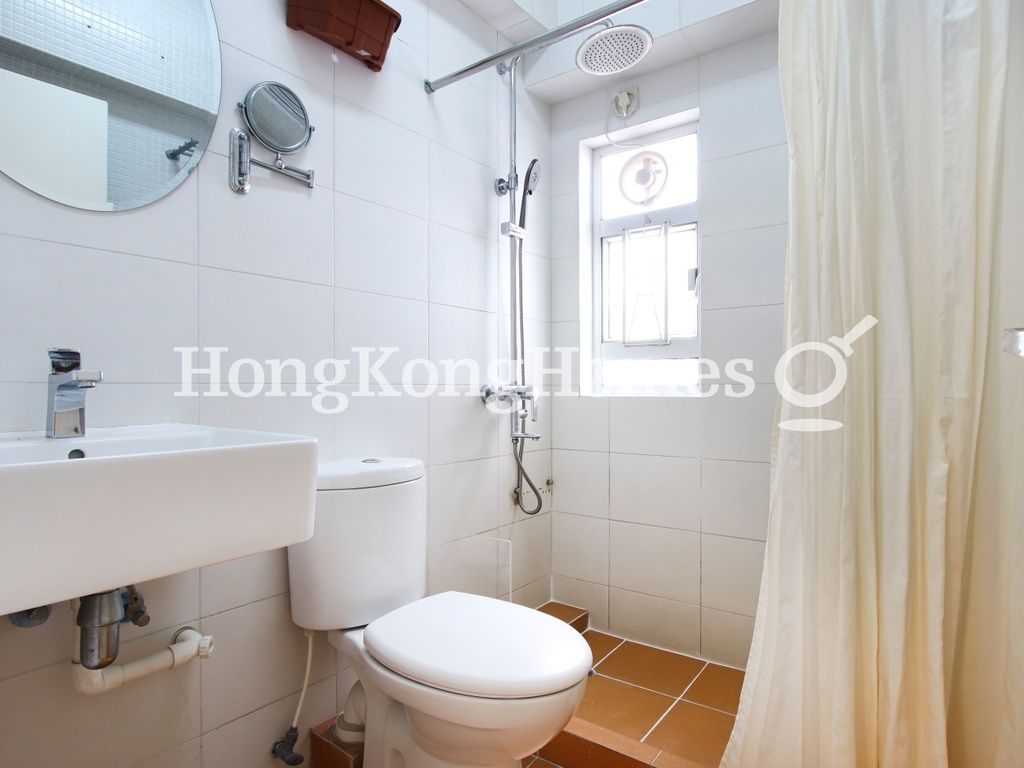 Master Bathroom — Park View Mansion, North Point