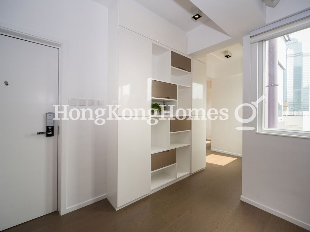 Dining Room — Sunrise House, Central