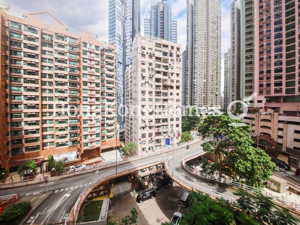 Primrose Court