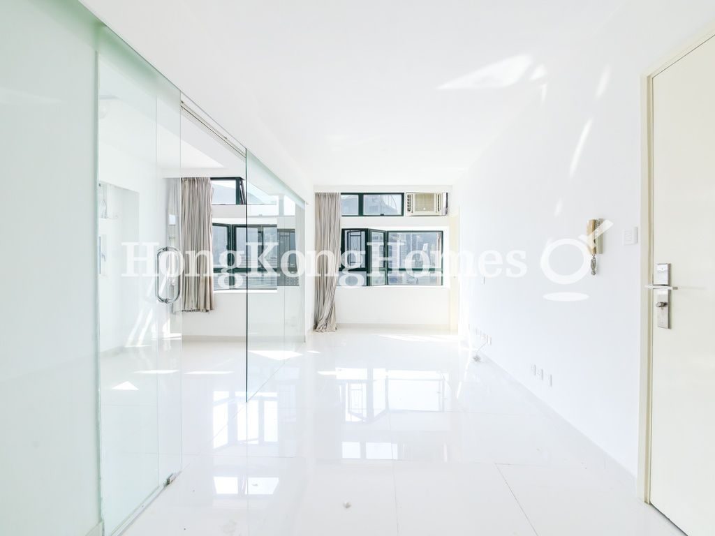 Living and Dining Room — Southern Pearl Court, Happy Valley