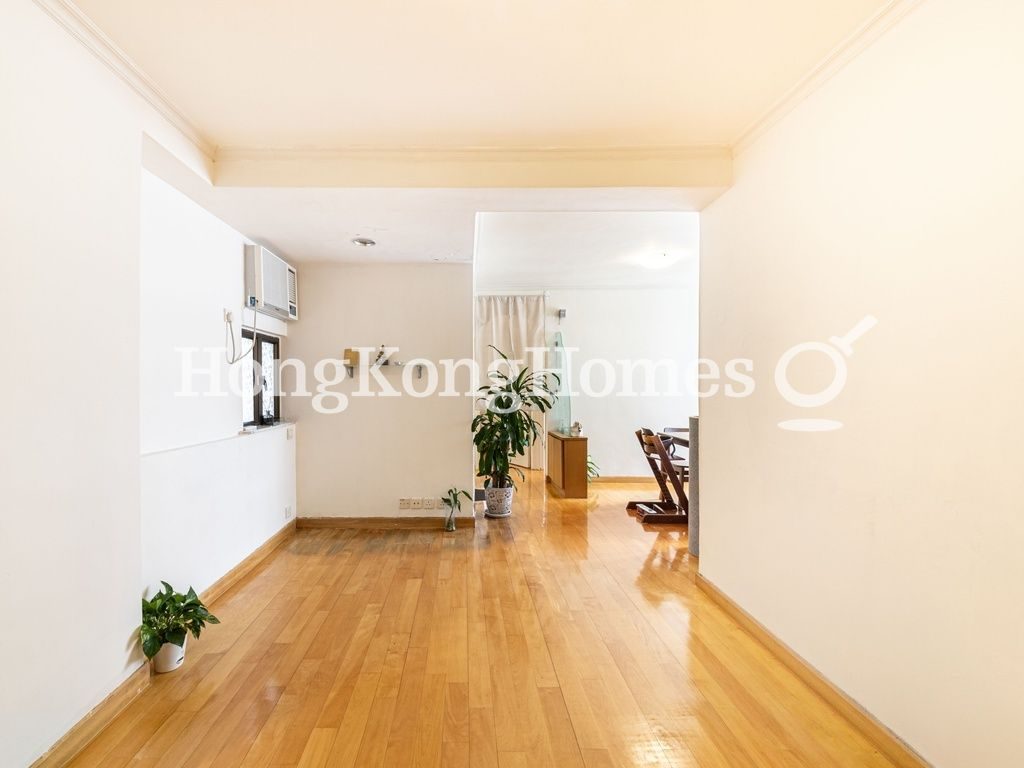Living and Dining Room — Bedford Garden - Block L - Ka Fook Court, North Point