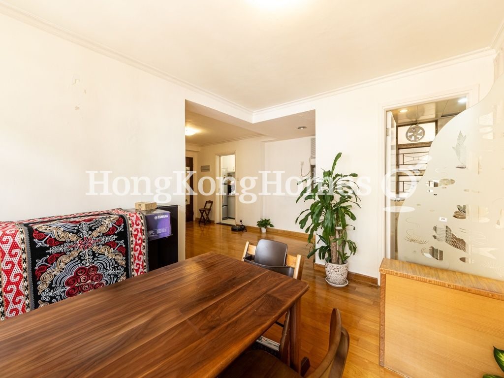 Living and Dining Room — Bedford Garden - Block L - Ka Fook Court, North Point