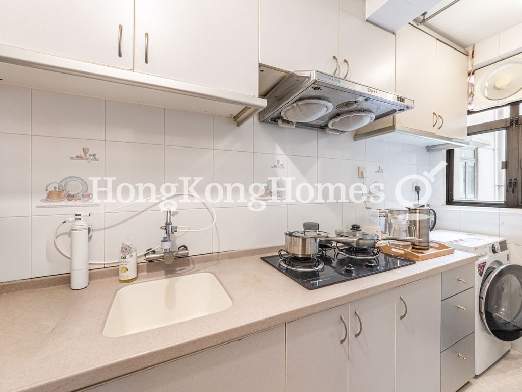 Kitchen — Bedford Garden - Block L - Ka Fook Court, North Point