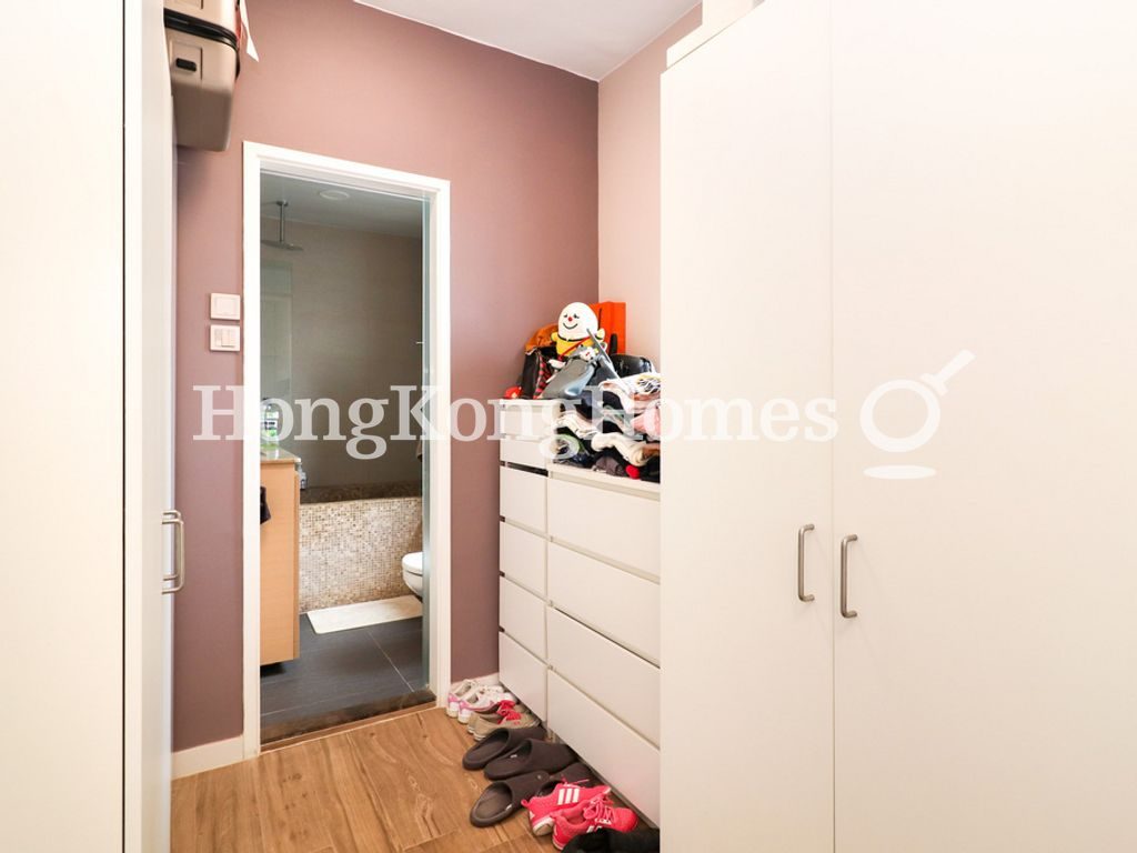 Bedroom — Kam Kin Mansion, Mid-levels West