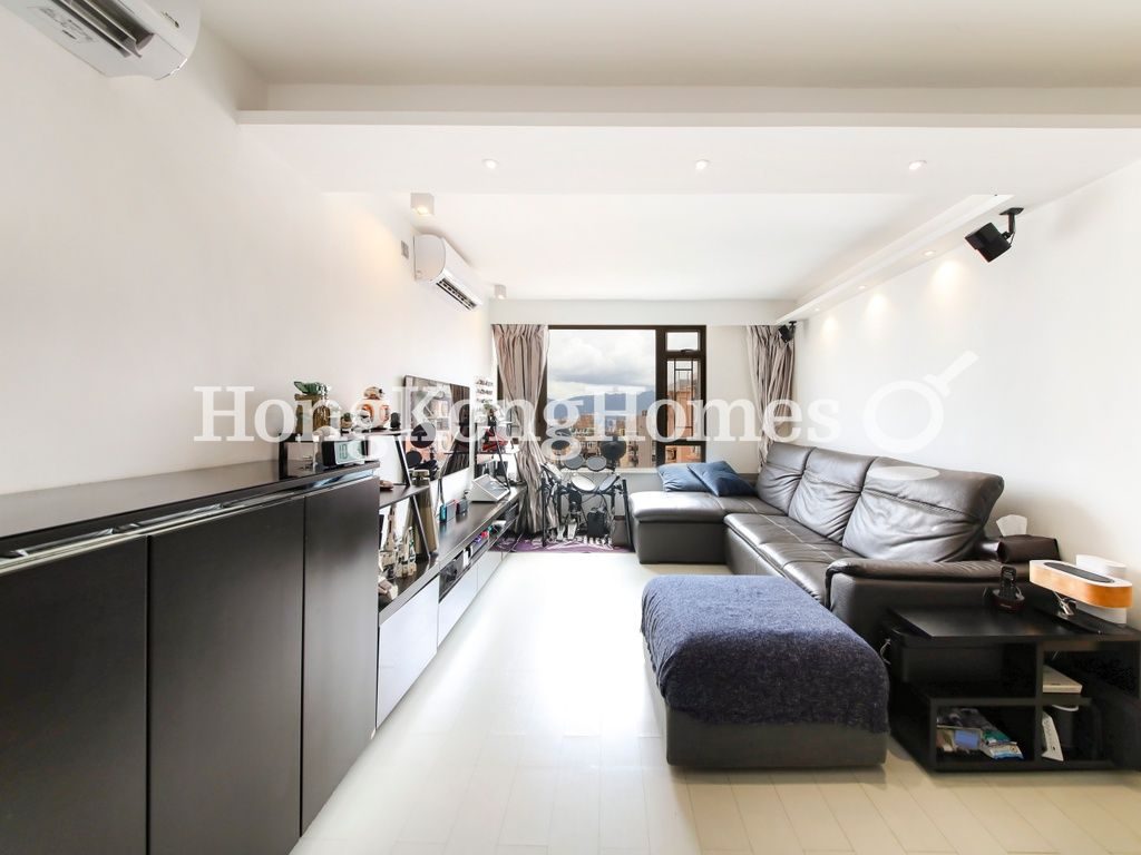 Living and Dining Room — Maiden Court - Block A, North Point Hill