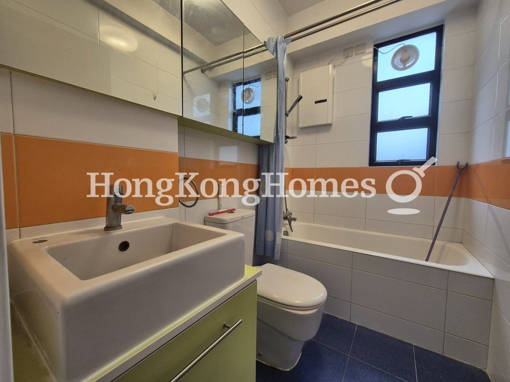 Guest Bathroom — Sherwood Court - Block 1, Happy Valley