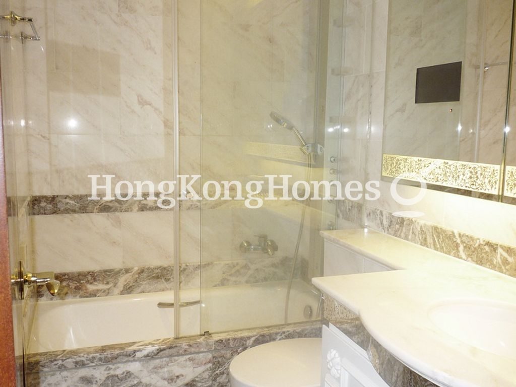 Guest Bathroom — The Coronation - Tower 6, Yau Ma Tei