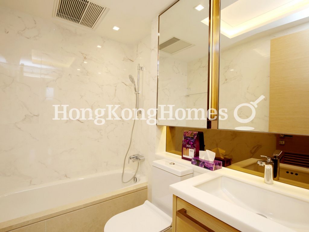 Guest Bathroom — Mantin Heights - Tower 8, Ho Man Tin / Waterloo Road