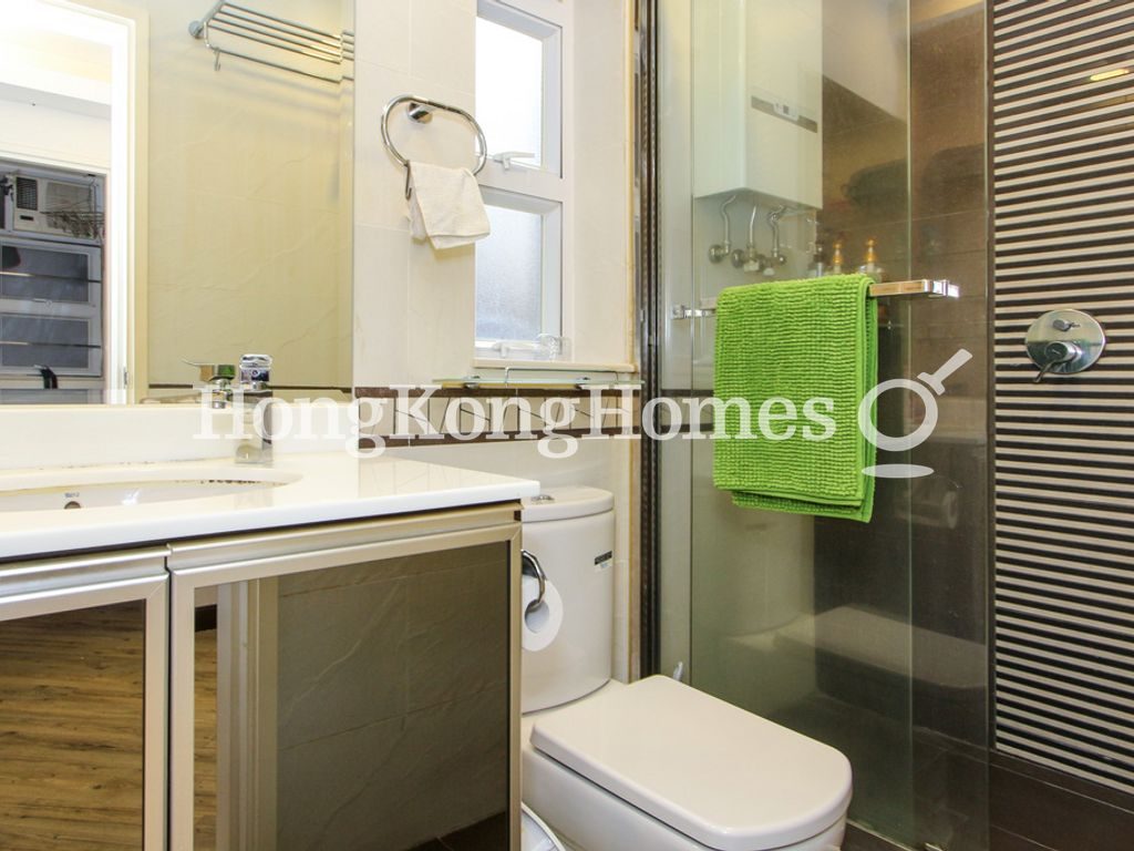 Bathroom — Robinson Road, 33-35, Mid-levels West