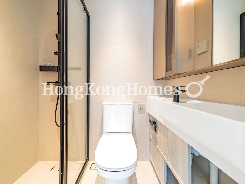 Ensuite Bathroom — One Jardine's Lookout, Happy Valley