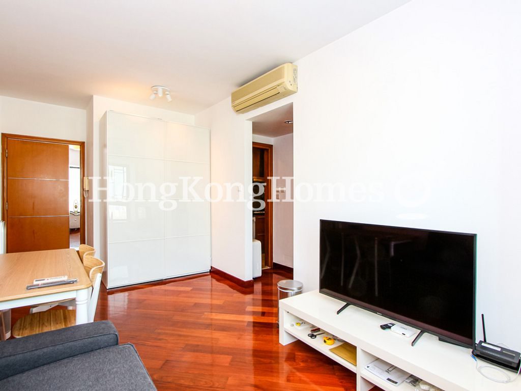 Living and Dining Room — The Arch - Block 2A (Moon Tower), Tsim Sha Tsui
