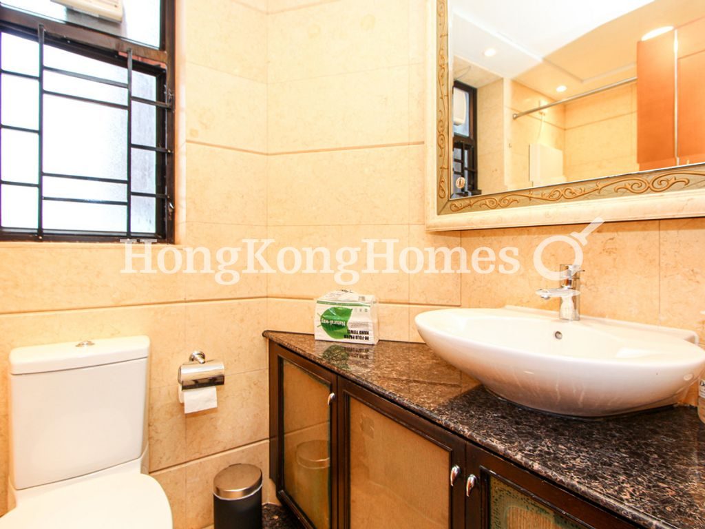 Bathroom — The Arch - Block 2A (Moon Tower), Tsim Sha Tsui