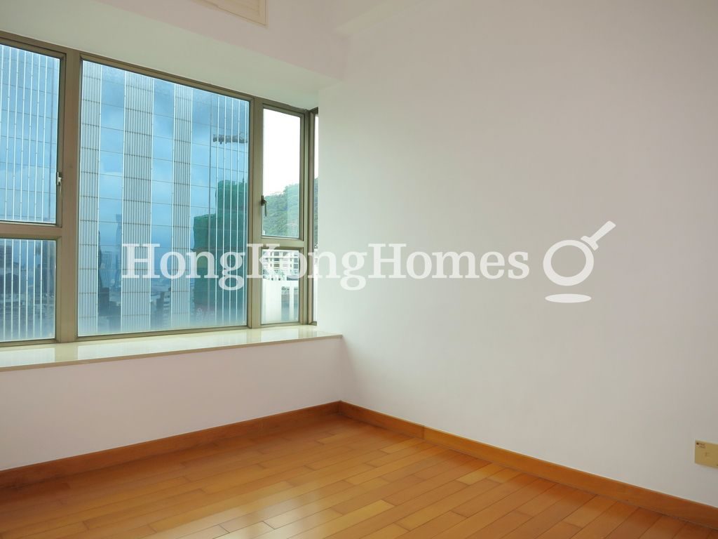 Master Bedroom — The Zenith - Block 3, Wan Chai