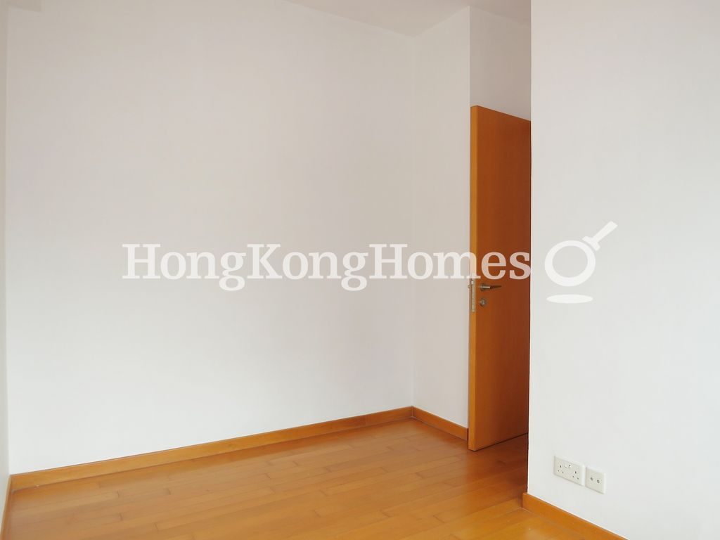 Master Bedroom — The Zenith - Block 3, Wan Chai