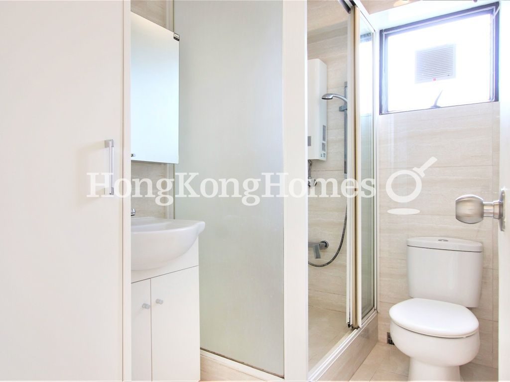 Guest Bathroom — Greenway Terrace - Block 02, Happy Valley