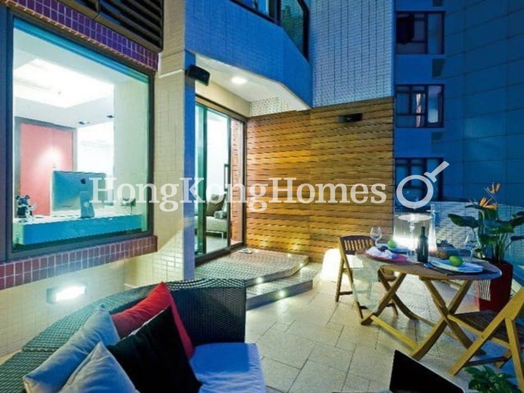 Private Terrace — The Sail at Victoria, Western / Kennedy Town
