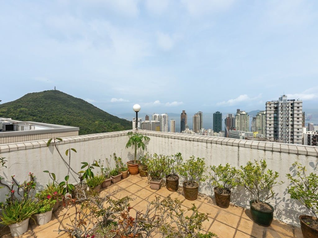 photo 4 — La Clare Mansion Blk B, Pok Fu Lam