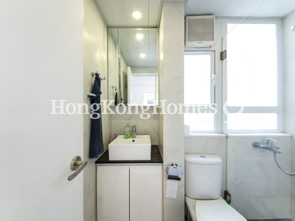 Guest Bathroom — 25 Eastern Street, Sai Ying Pun
