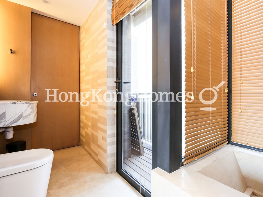 Ensuite Bathroom — Gramercy, Mid-levels West