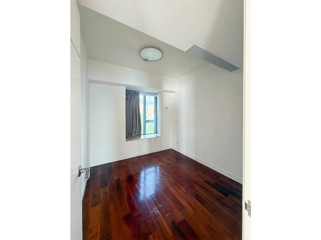 photo 11 — Residence Bel-Air Phase 2, Pok Fu Lam
