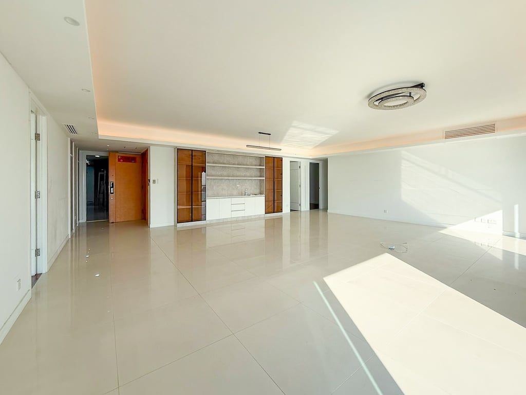 photo 3 — Residence Bel-Air Phase 2, Pok Fu Lam