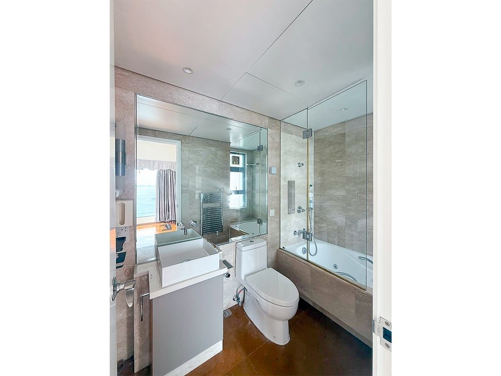 photo 8 — Residence Bel-Air Phase 2, Pok Fu Lam