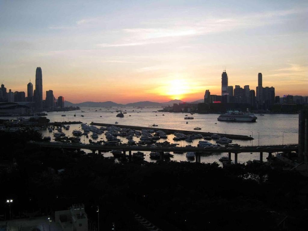 photo 4 — Victoria Court, Tin Hau