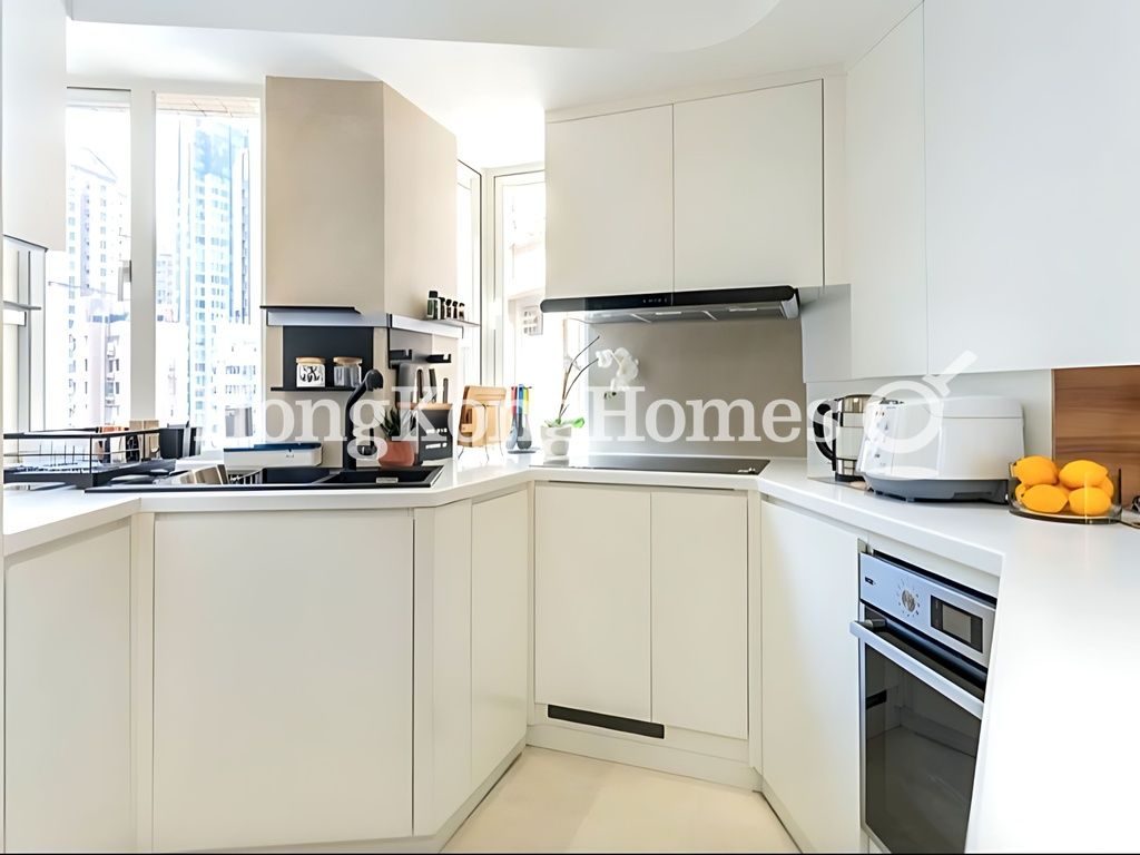 Open Kitchen — Jing Tai Garden Mansion, Mid-levels West