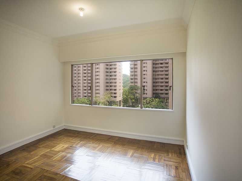photo 11 — Hong Kong Parkview Twr 17, Repulse Bay