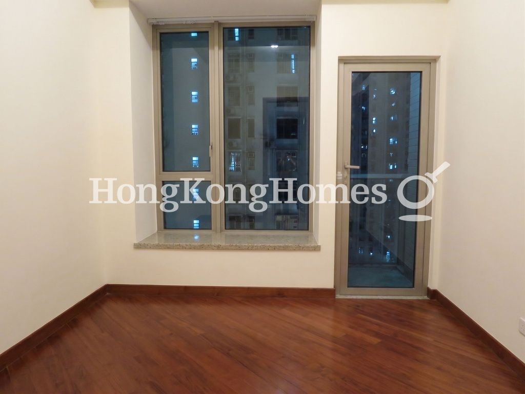photo 3 — The Avenue - Phase 2 - Tower 2, Wan Chai