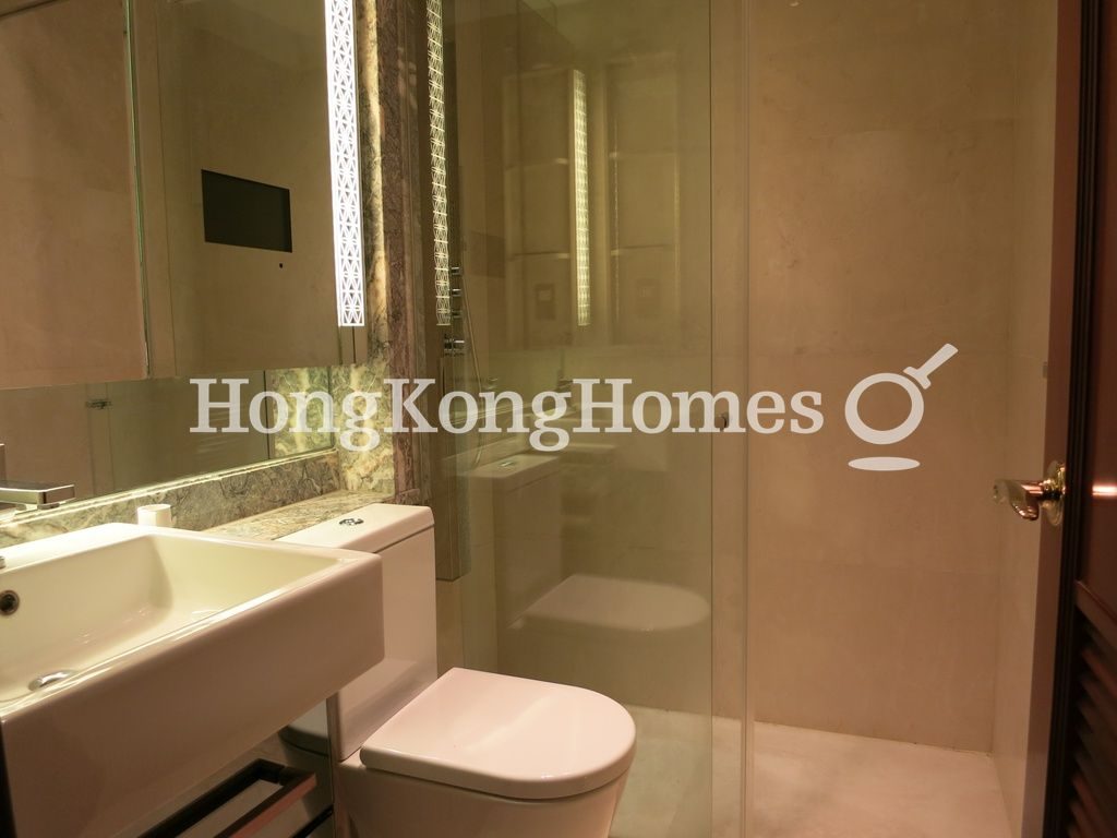 Guest Bathroom — The Avenue - Phase 2 - Tower 2, Wan Chai