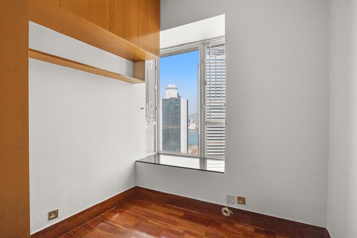 photo 5 — Starcrest, Wan Chai