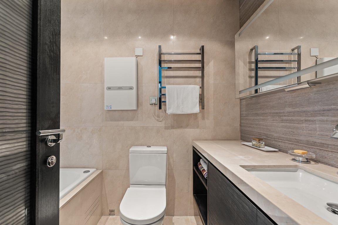 photo 17 — Starcrest, Wan Chai