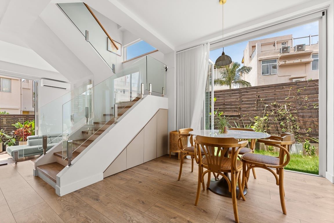 photo 2 — Golden Coast Villas, Cheung Sha