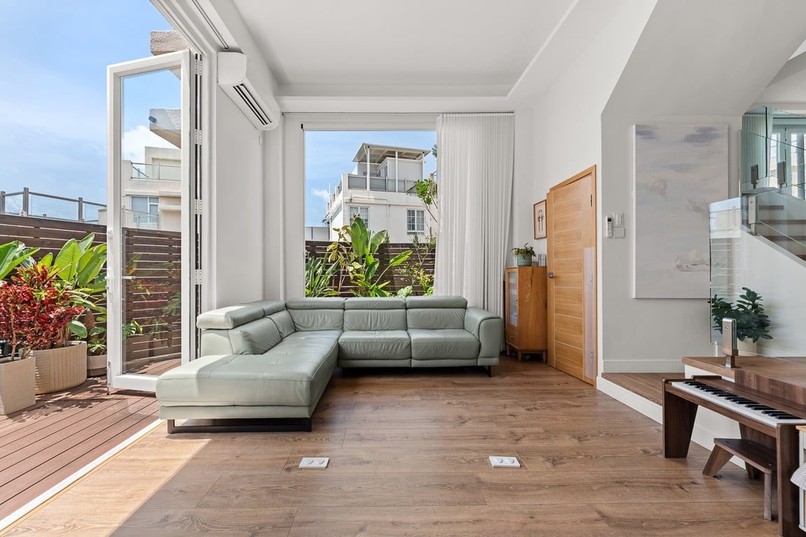 photo 4 — Golden Coast Villas, Cheung Sha