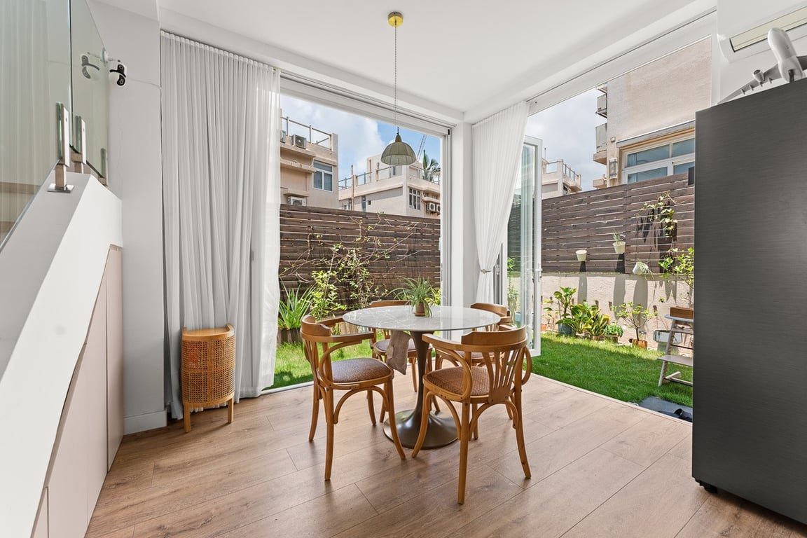 photo 10 — Golden Coast Villas, Cheung Sha