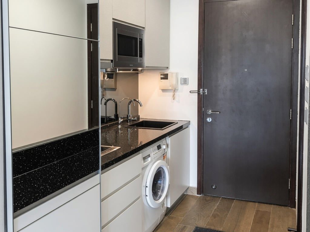 photo 3 — J Residence, Wan Chai