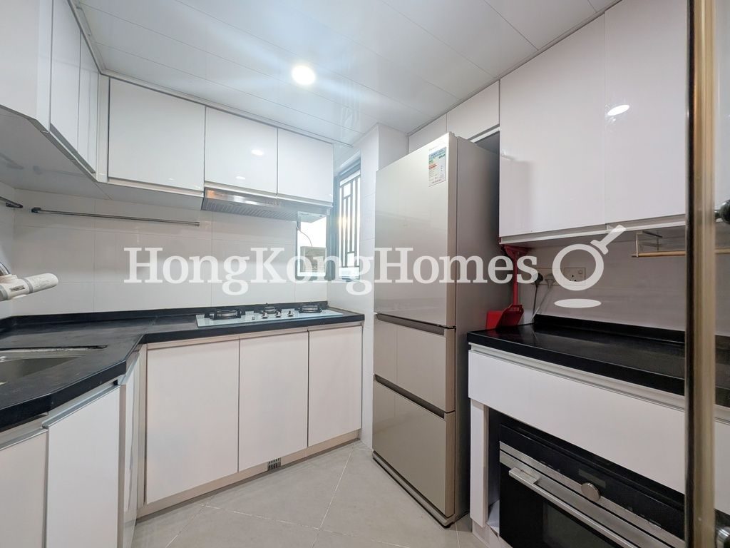 Kitchen — Island Harbourview - Tower 02, Tai Kok Tsui
