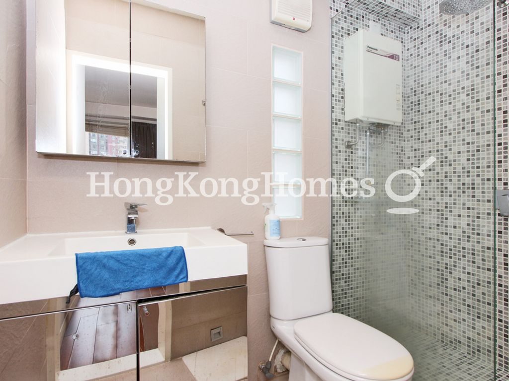 Guest Bathroom — Kingearn Building, Central