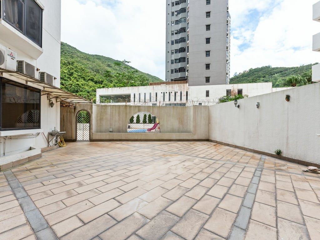 photo 2 — South Bay Towers, South Bay