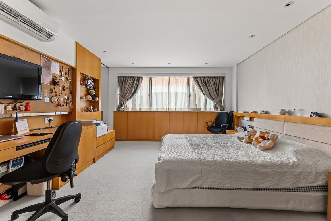 photo 16 — Sunderland Estate, Kowloon Tong