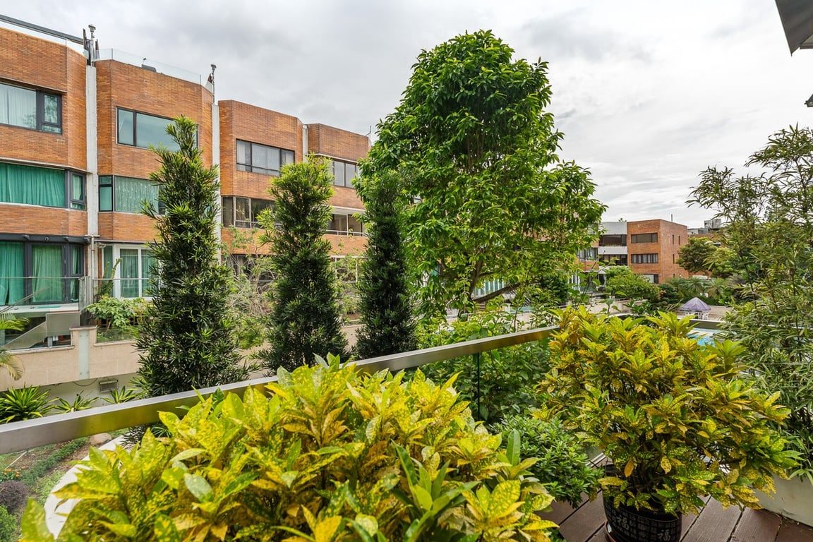photo 2 — Sunderland Estate, Kowloon Tong
