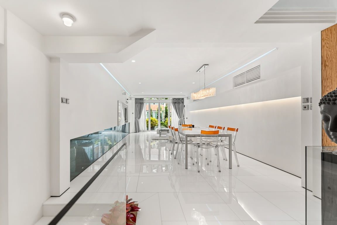 photo 4 — Sunderland Estate, Kowloon Tong