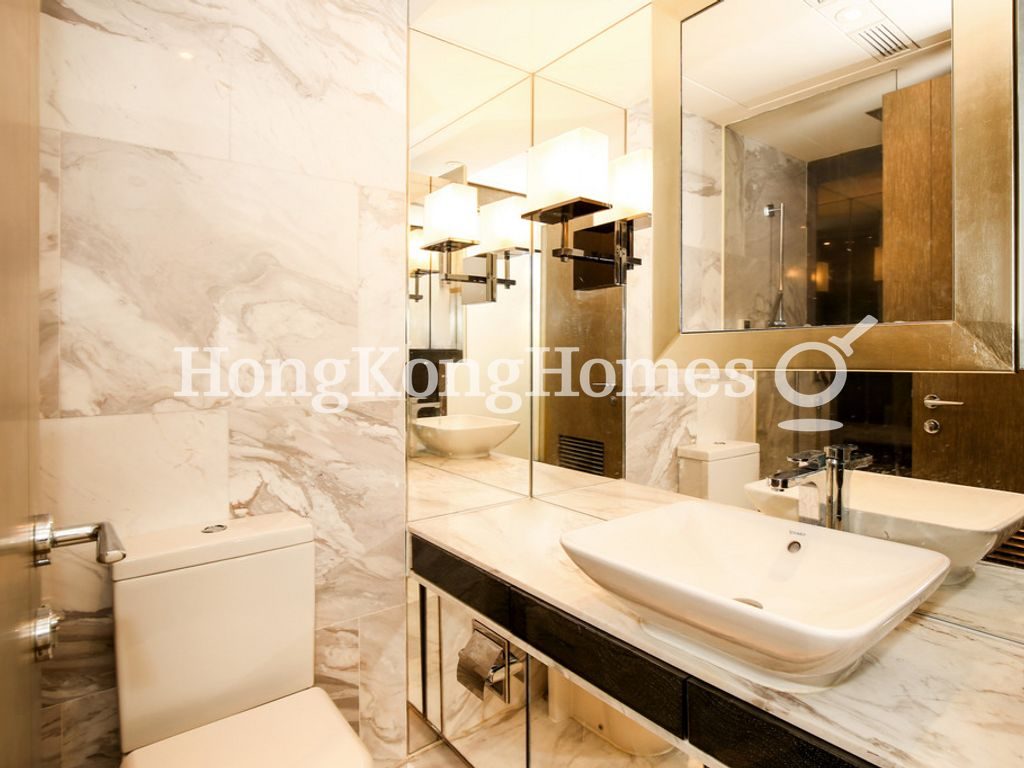 Guest Bathroom — CentrePoint, Central