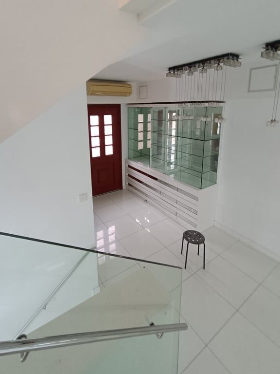 photo 2 — The Beverly Hills, Tai Po