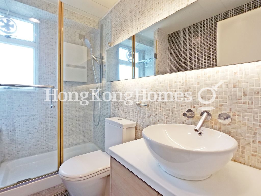 Guest Bathroom — Le Cachet, Happy Valley
